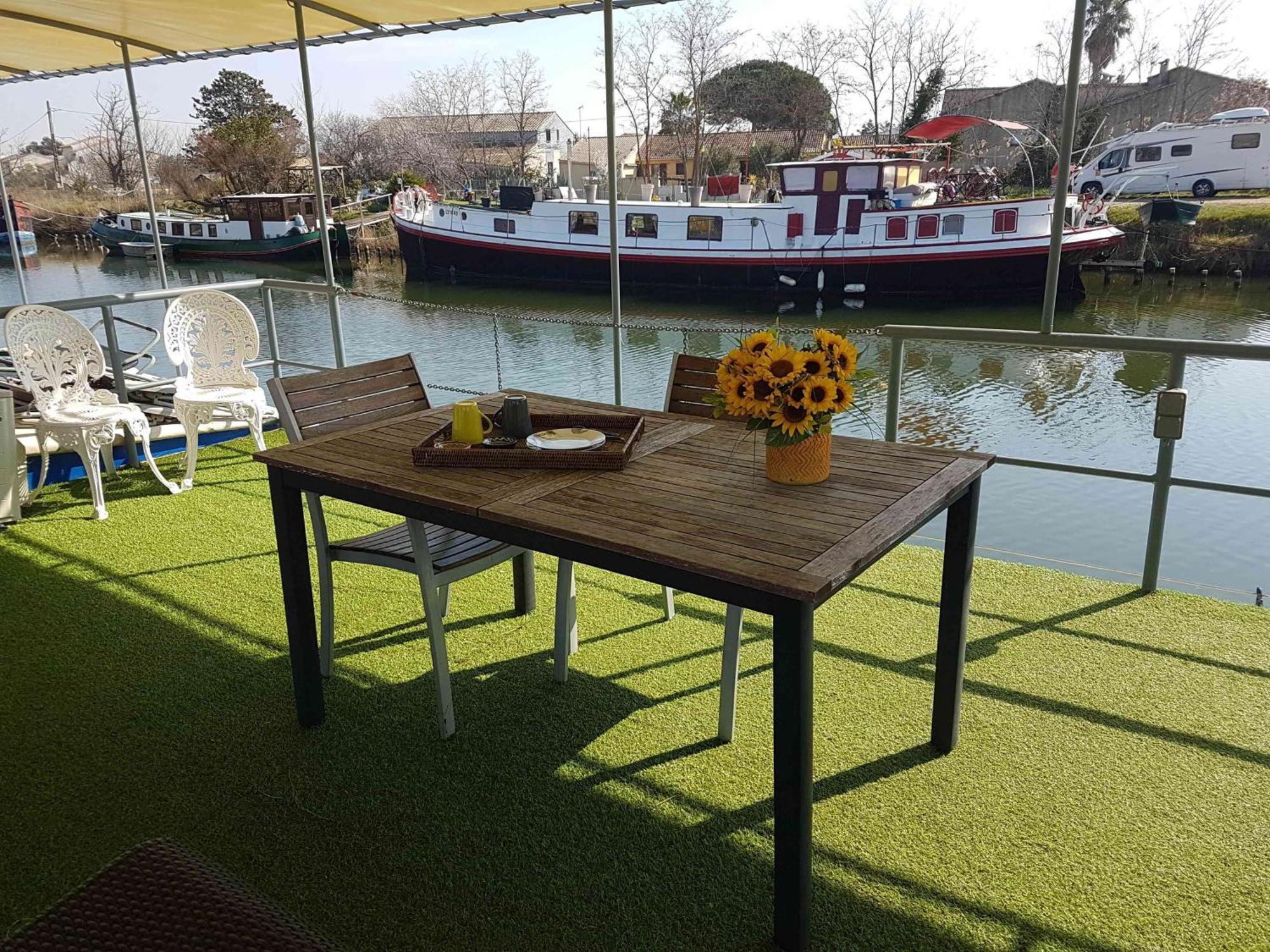 Peniche Authentique Tout Confort Aigues-Mortes Eksteriør bilde